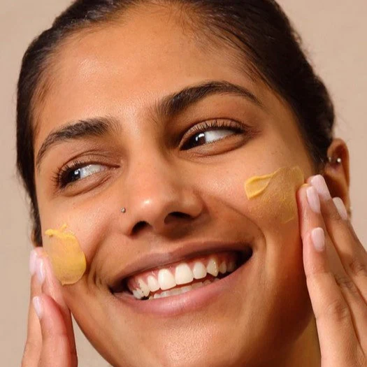 Vitamin C Glow Boosting Microdermabrasion - Image 4