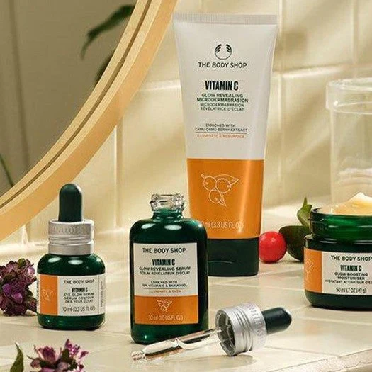 Vitamin C Glow Boosting Microdermabrasion - Image 5